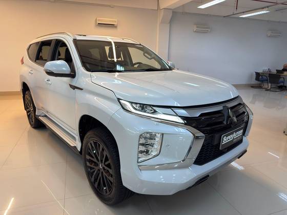 MITSUBISHI PAJERO SPORT 2.4 16V MIVEC TURBO DIESEL LEGEND BLACK AWD AUTOMÁTICO MITSUBISHI PAJERO SPORT 2.4 16V MIVEC TURBO DIESEL LEGEND BLACK AWD AUTOMÁTICO